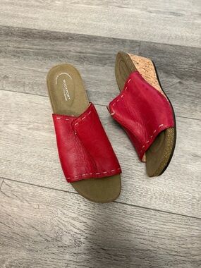 Rockport red Leather Wedge Heel Slip On Slide Sandals. Size 9